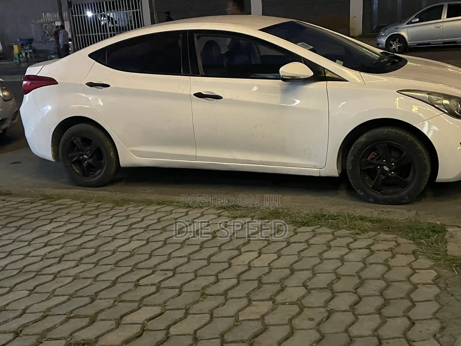 Hyundai Avante 2011 White