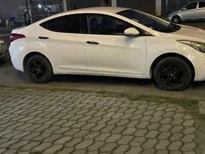 Hyundai Avante 2011 White