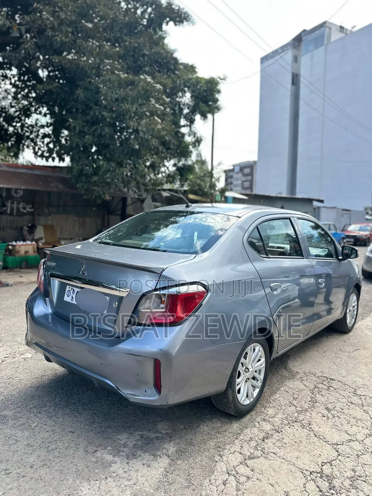 Mitsubishi Attrage 2022 Silver