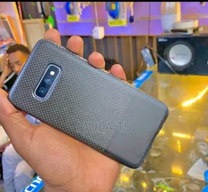 Samsung Galaxy S10e 128 GB Black