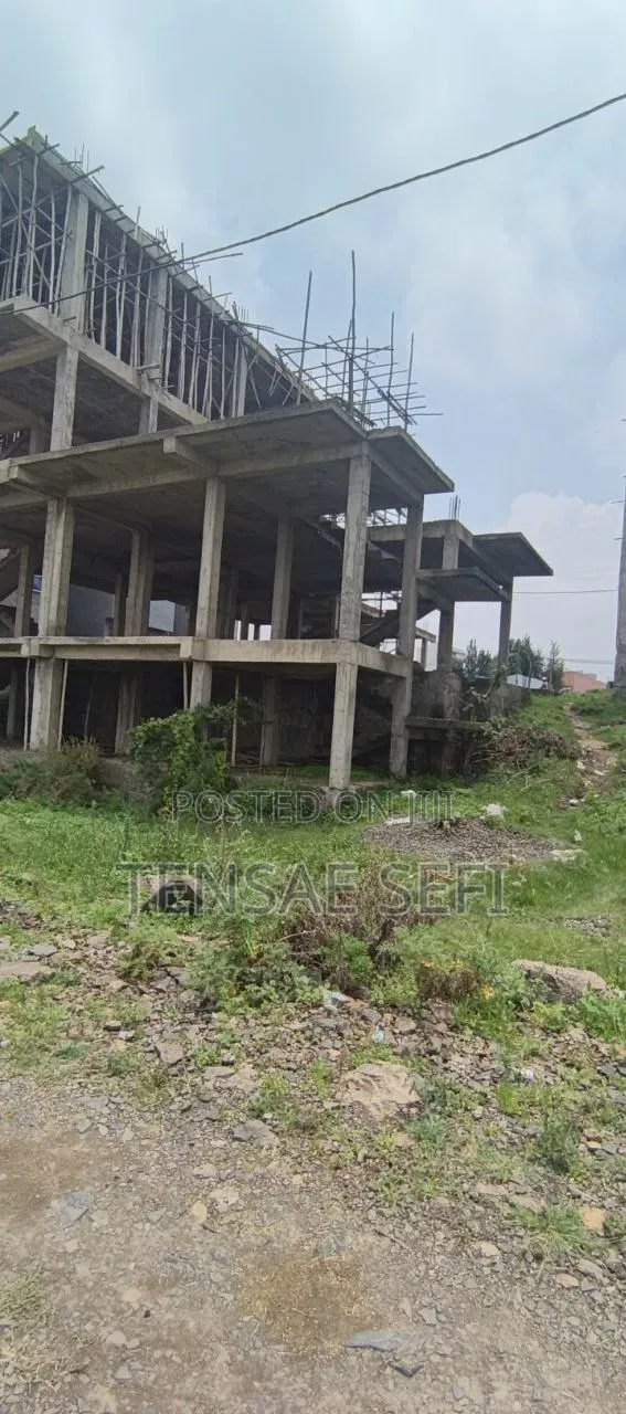 10bdrm House in Katila Mariam, Bole for sale