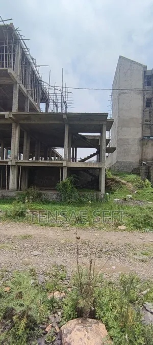 10bdrm House in Katila Mariam, Bole for sale