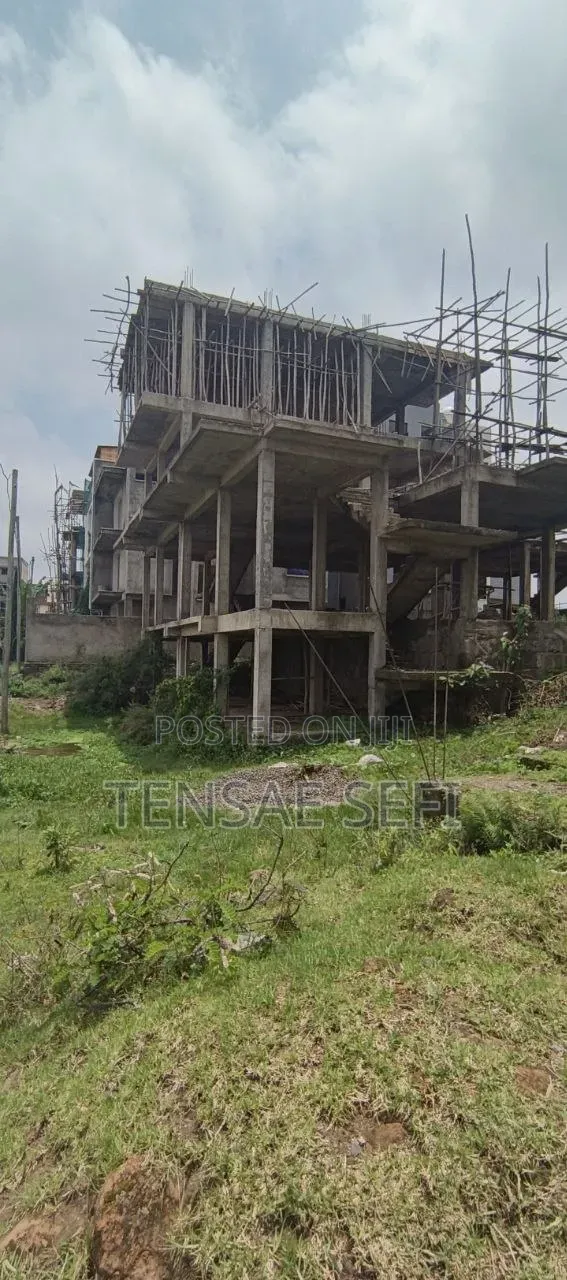 10bdrm House in Katila Mariam, Bole for sale