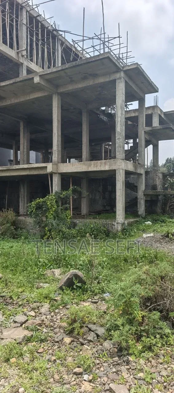 10bdrm House in Katila Mariam, Bole for sale
