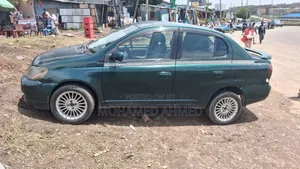 Toyota Platz 2001 Green