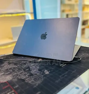 New Laptop Apple MacBook Air 2024 M3 16GB Apple M3 SSD 512GB