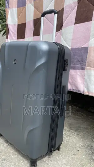 Large Hard-Shell Suitcase