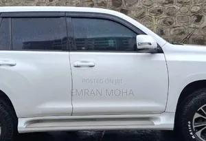 Toyota Land Cruiser Prado 2014 White