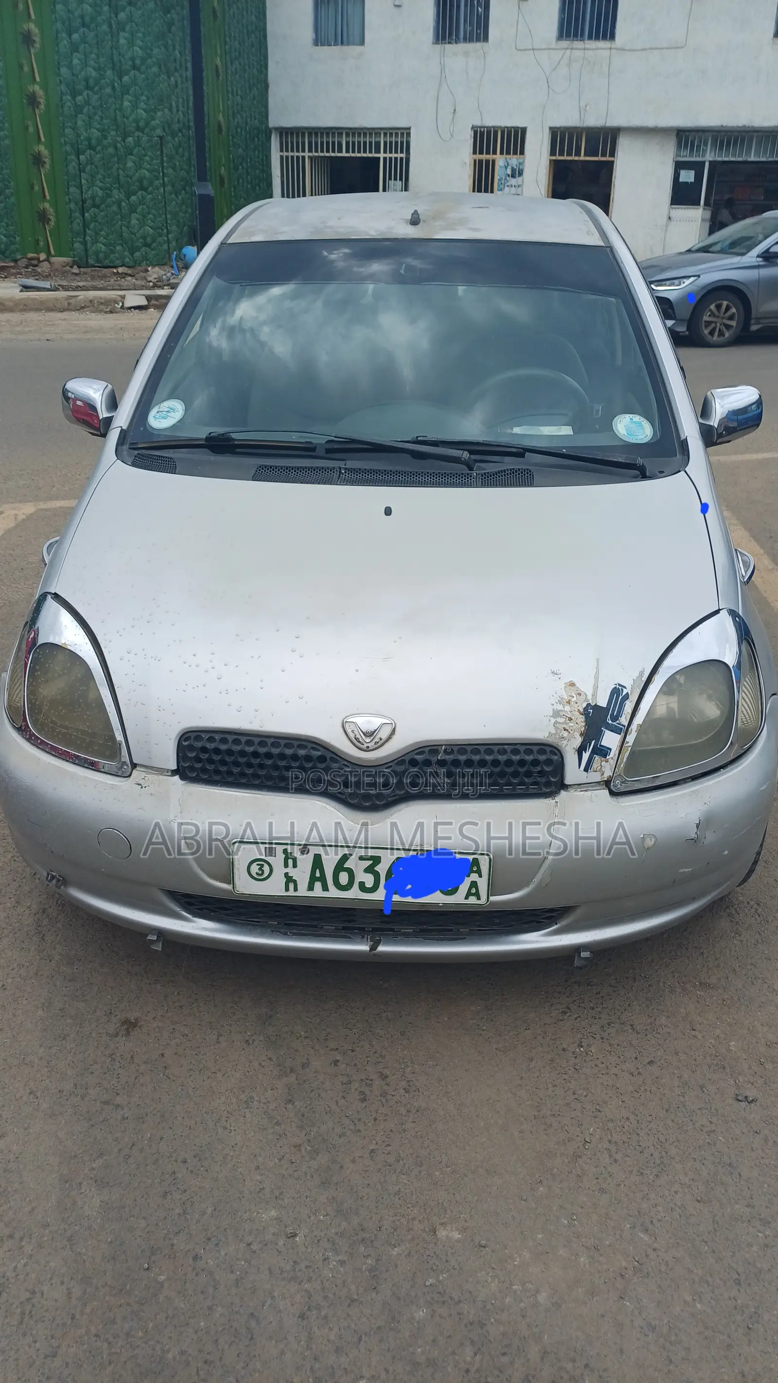 Toyota Vitz 2001 Silver