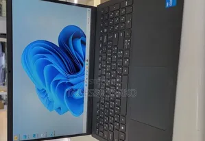 New Laptop Dell Vostro 15 3000 16GB Intel Core i5 SSD 512GB