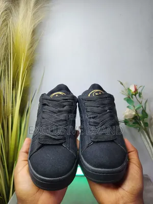 Women’s Size 36 Addidas Campus Sneakers