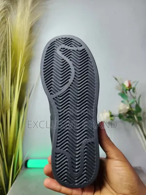 Women’s Size 36 Addidas Campus Sneakers