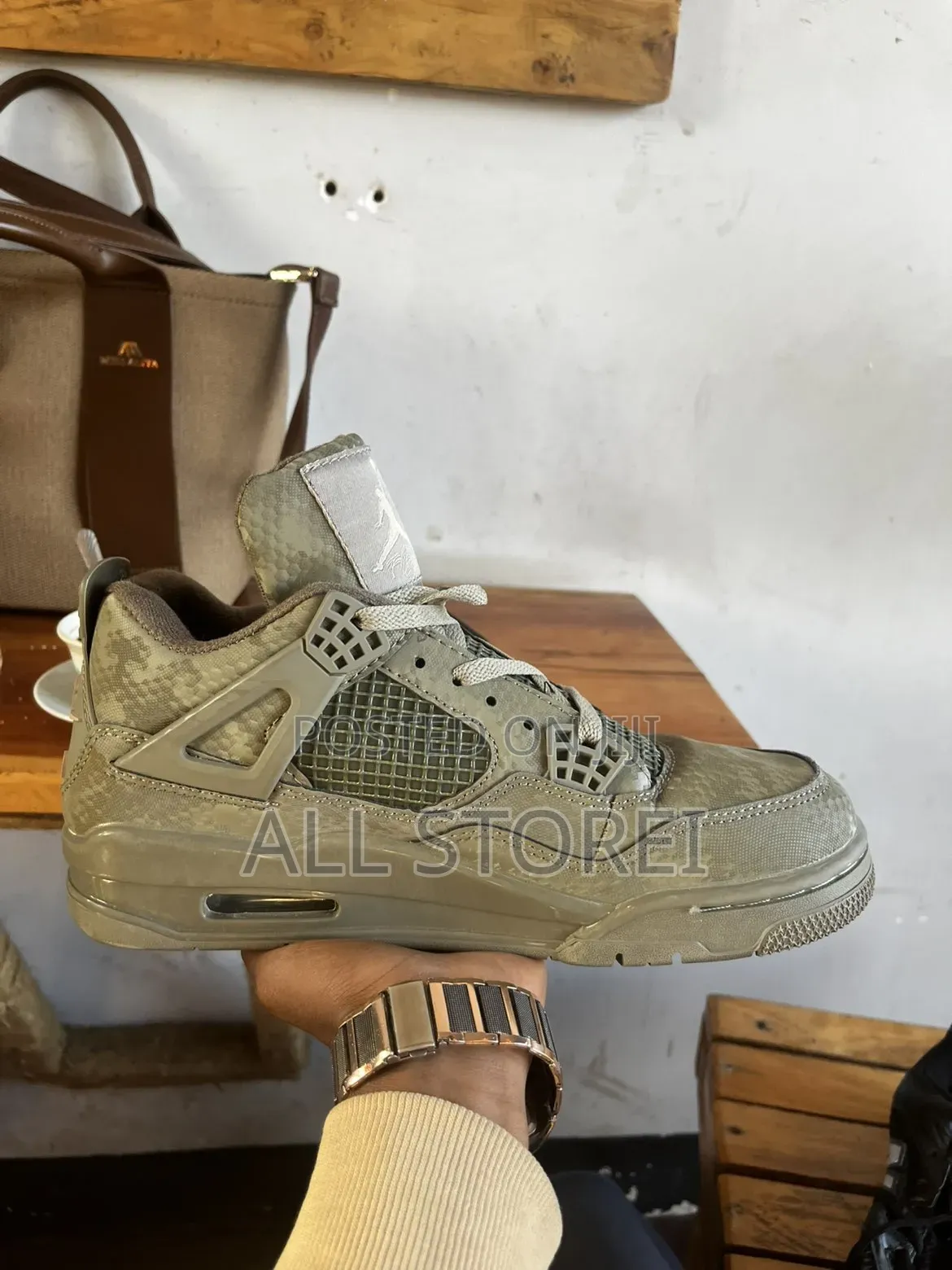 Air Jordan 4 Retro