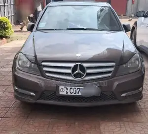 Mercedes-Benz C200 2012 Brown