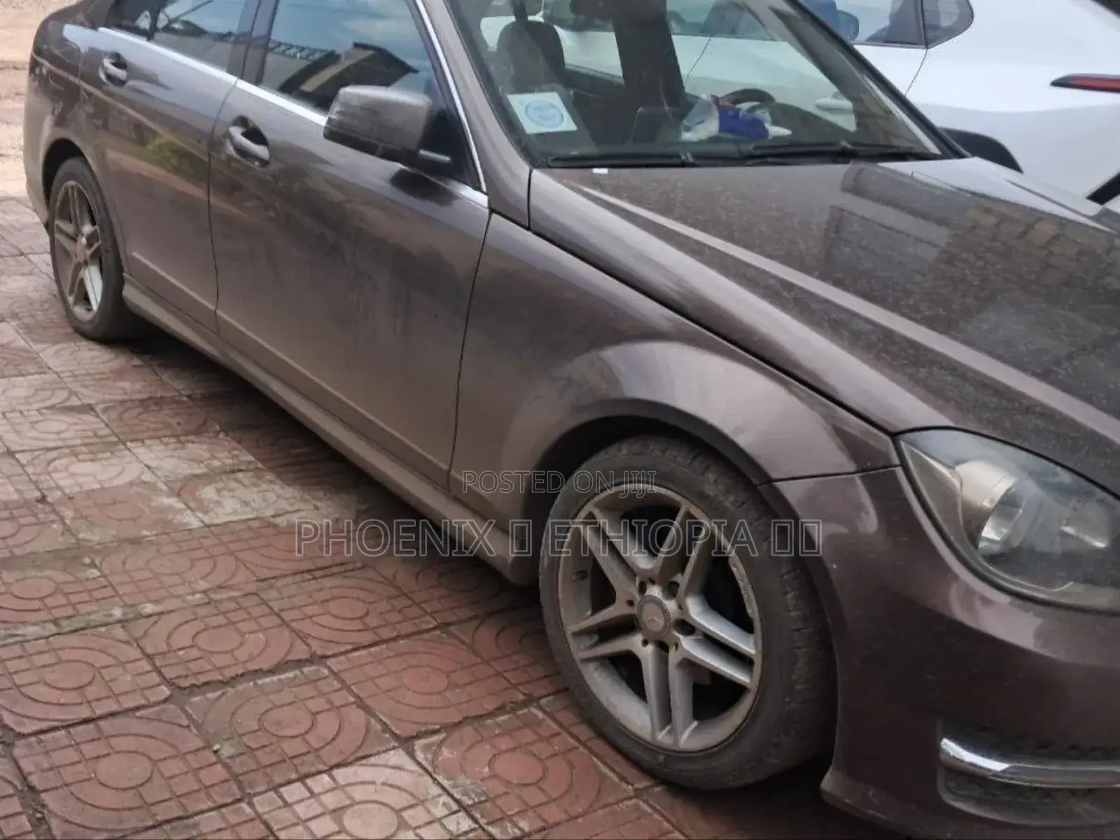Mercedes-Benz C200 2012 Brown
