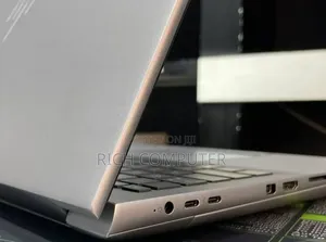 New Laptop HP ZBook 17 32GB Intel Core i9 SSD 512GB