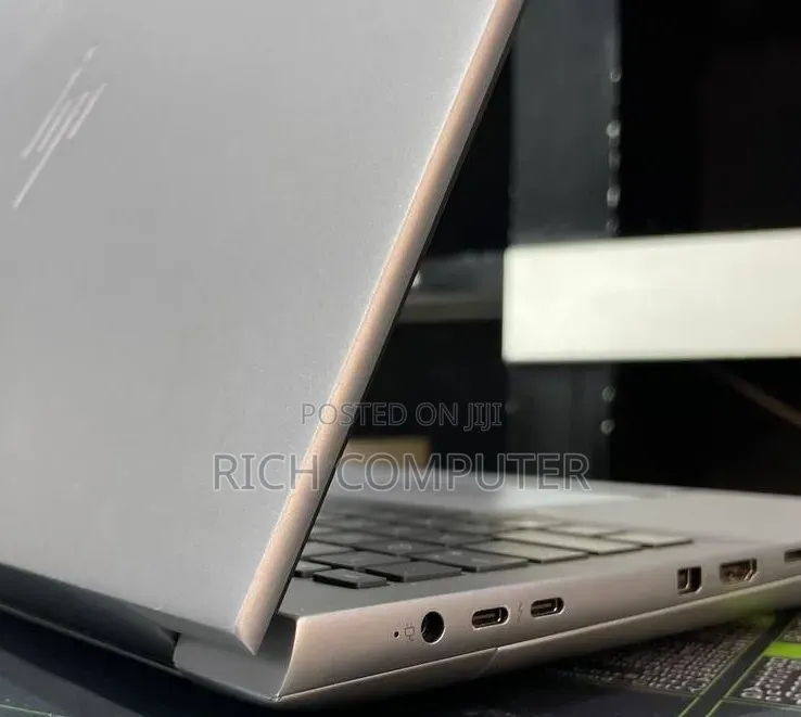 New Laptop HP ZBook 17 32GB Intel Core i9 SSD 512GB