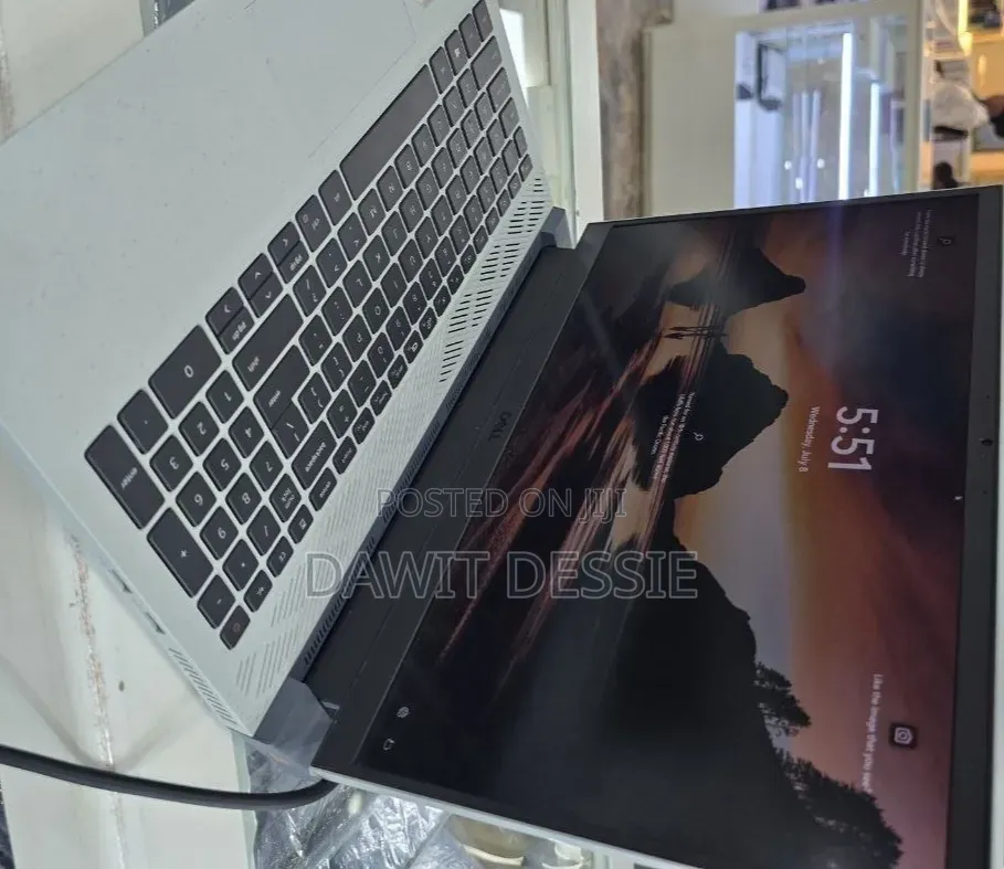 New Laptop Dell G15 5510 16GB Intel Core i7 SSD 512GB