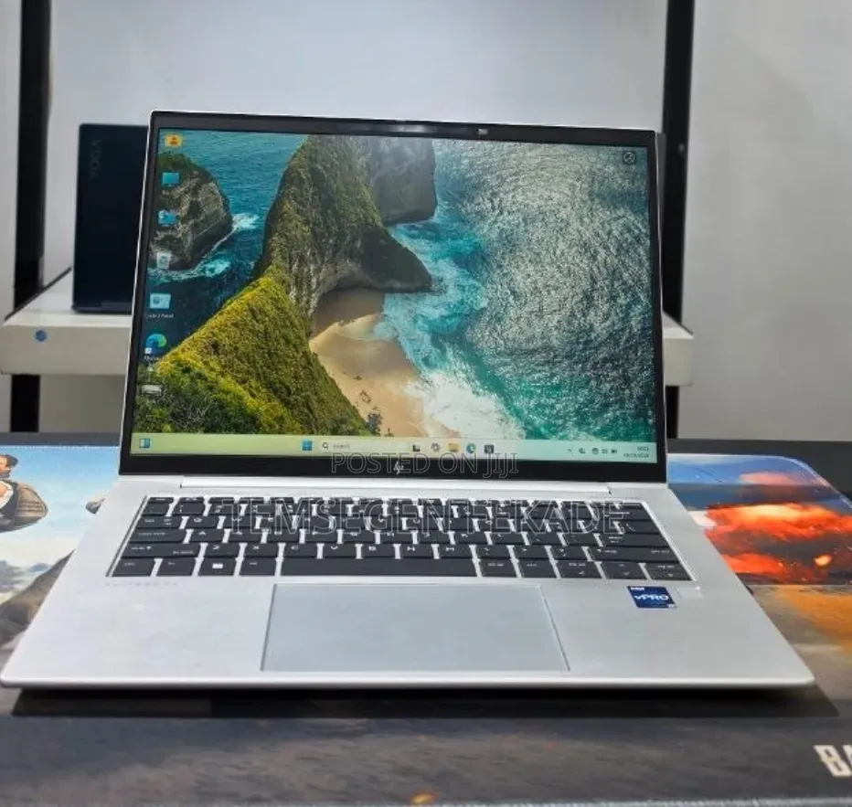 New Laptop HP EliteBook 840 G9 16GB Intel Core i7 SSD 512GB