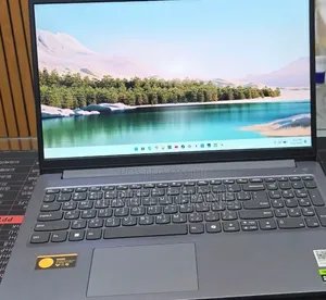 New Laptop Lenovo LOQ 15AHP10 12GB Intel Core i5 SSD 512GB