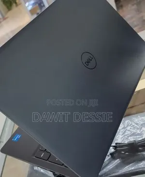 New Laptop Dell 16GB Intel Core i5 SSD 512GB