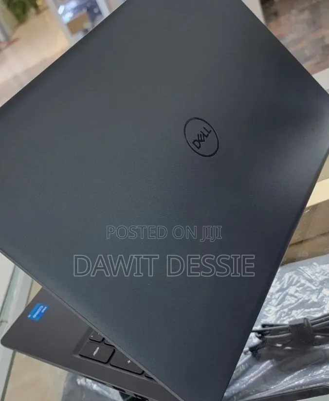 New Laptop Dell 16GB Intel Core i5 SSD 512GB