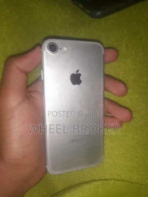 Apple iPhone 7 32 GB Silver
