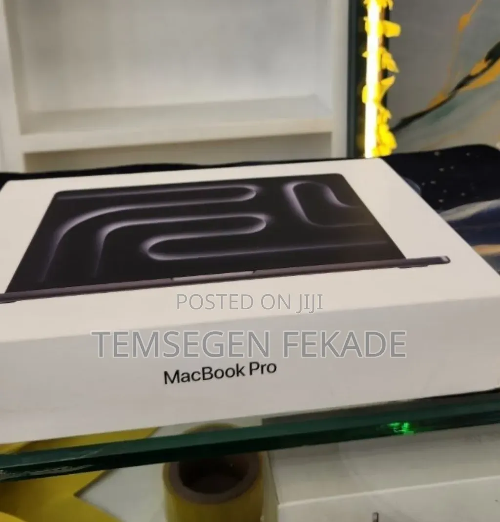 New Laptop Apple MacBook Pro 2025 M5 24GB Apple M5 Pro SSD 1T