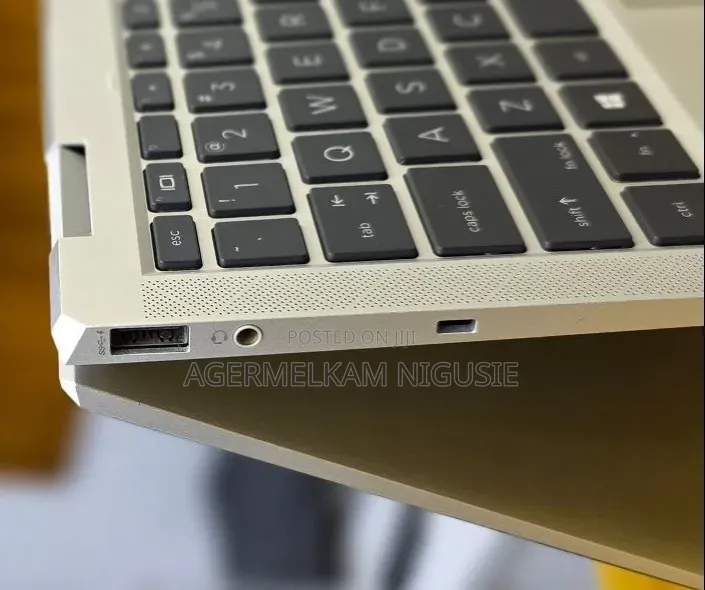 New Laptop HP EliteBook x360 1040 G7 16GB Intel Core i7 SSD 512GB