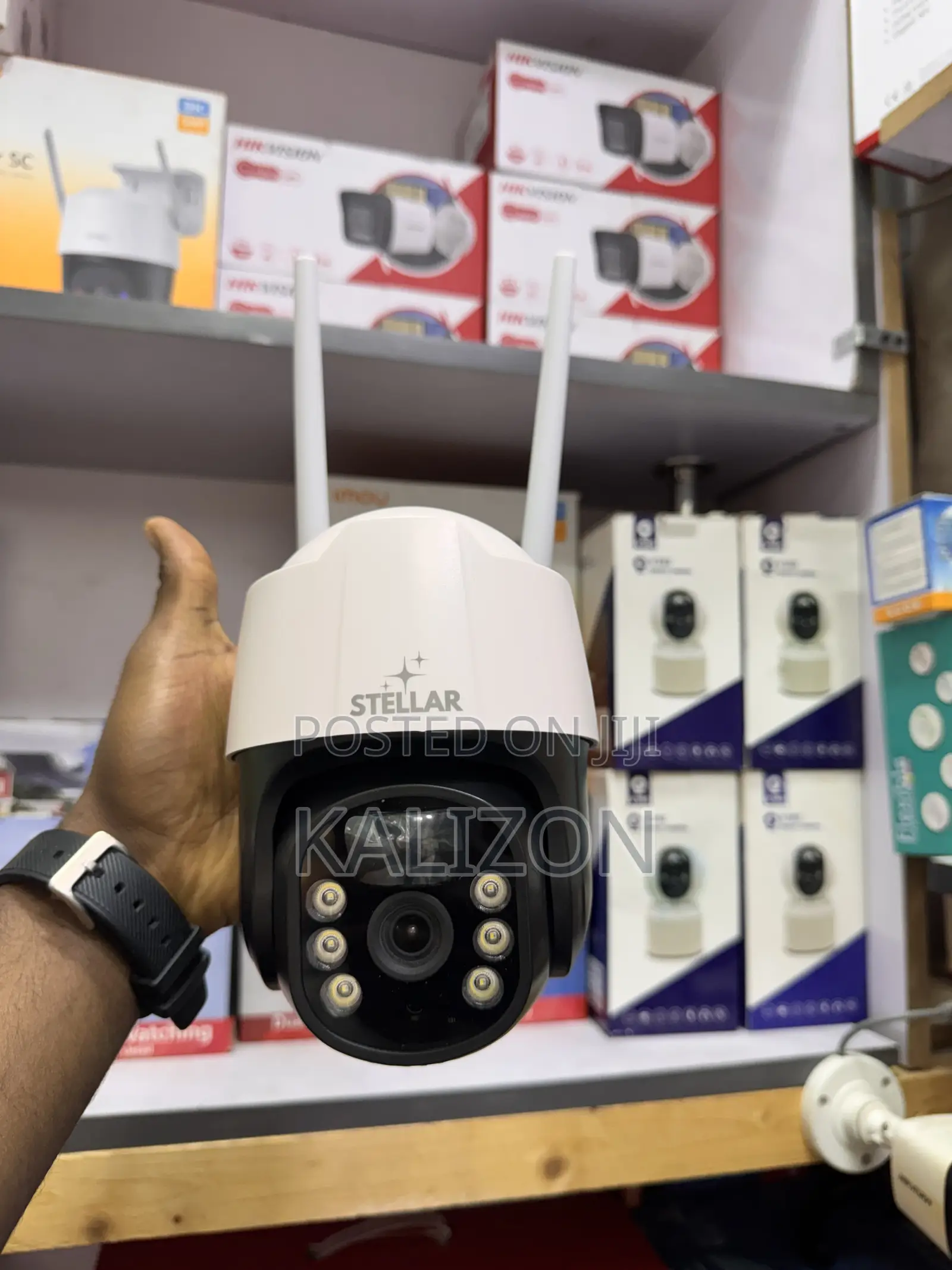 Stellar Solar Pro Outdoor 4G Solar PTZ Camera በሶላር እና ሲም የሜሰራ