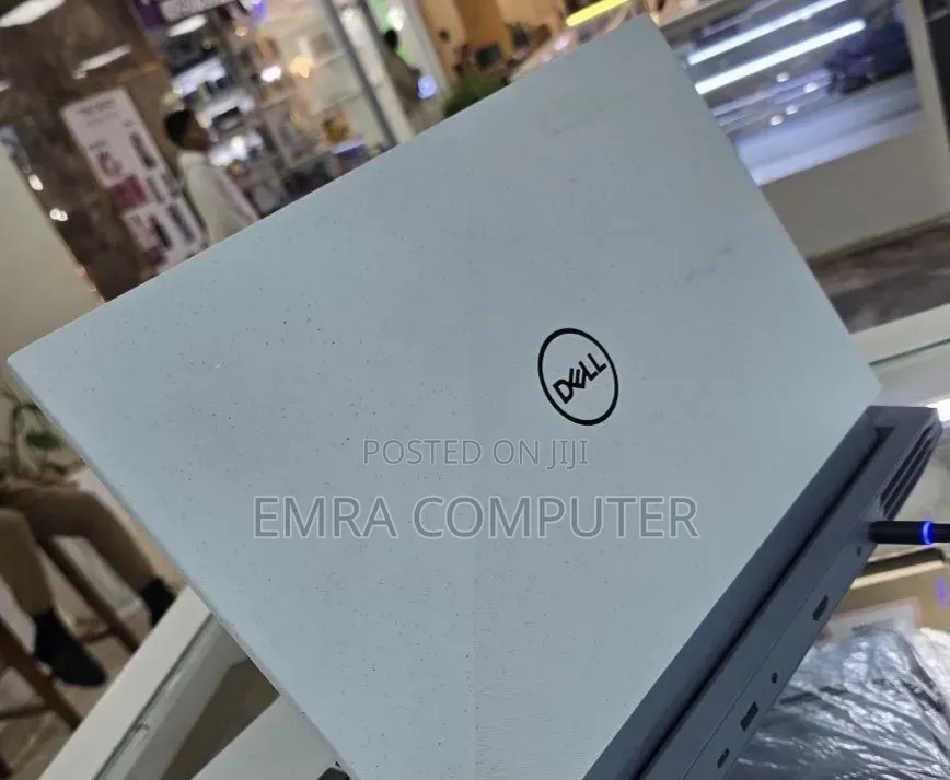 New Laptop Dell 16GB Intel Core i7 SSD 512GB