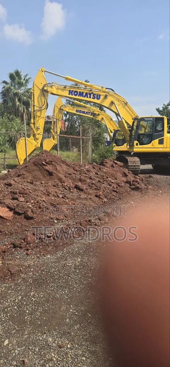 Komasu Excavator