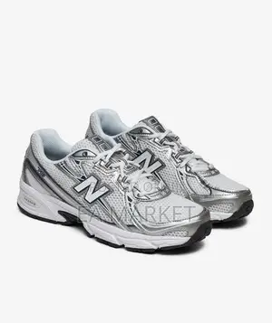 New Balance 740