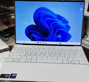 New Laptop Dell XPS 13 16GB Intel Core Ultra 7 SSD 512GB