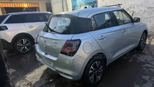 Suzuki Swift 2025 Silver