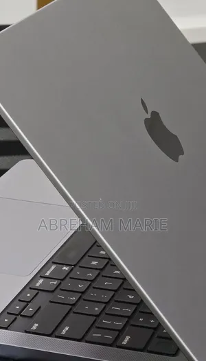 New Laptop Apple MacBook Pro 2023 M3 8GB Apple M3 Pro SSD 512GB
