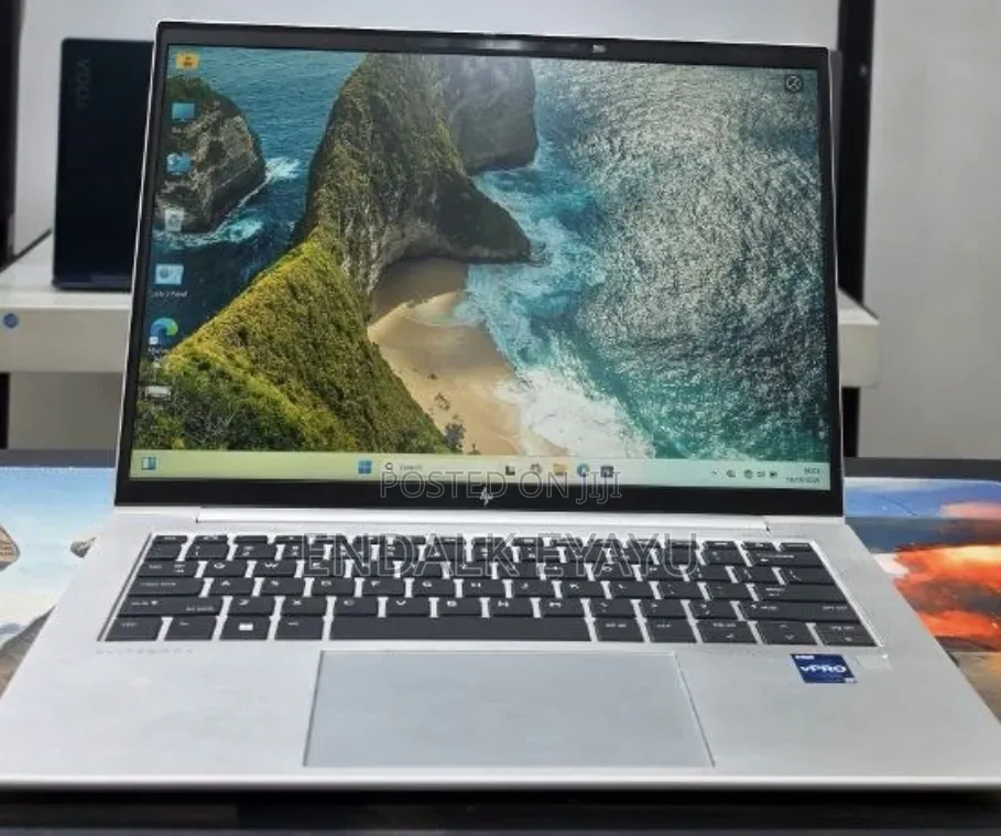 New Laptop HP EliteBook 840 G9 16GB Intel Core i7 SSD 512GB