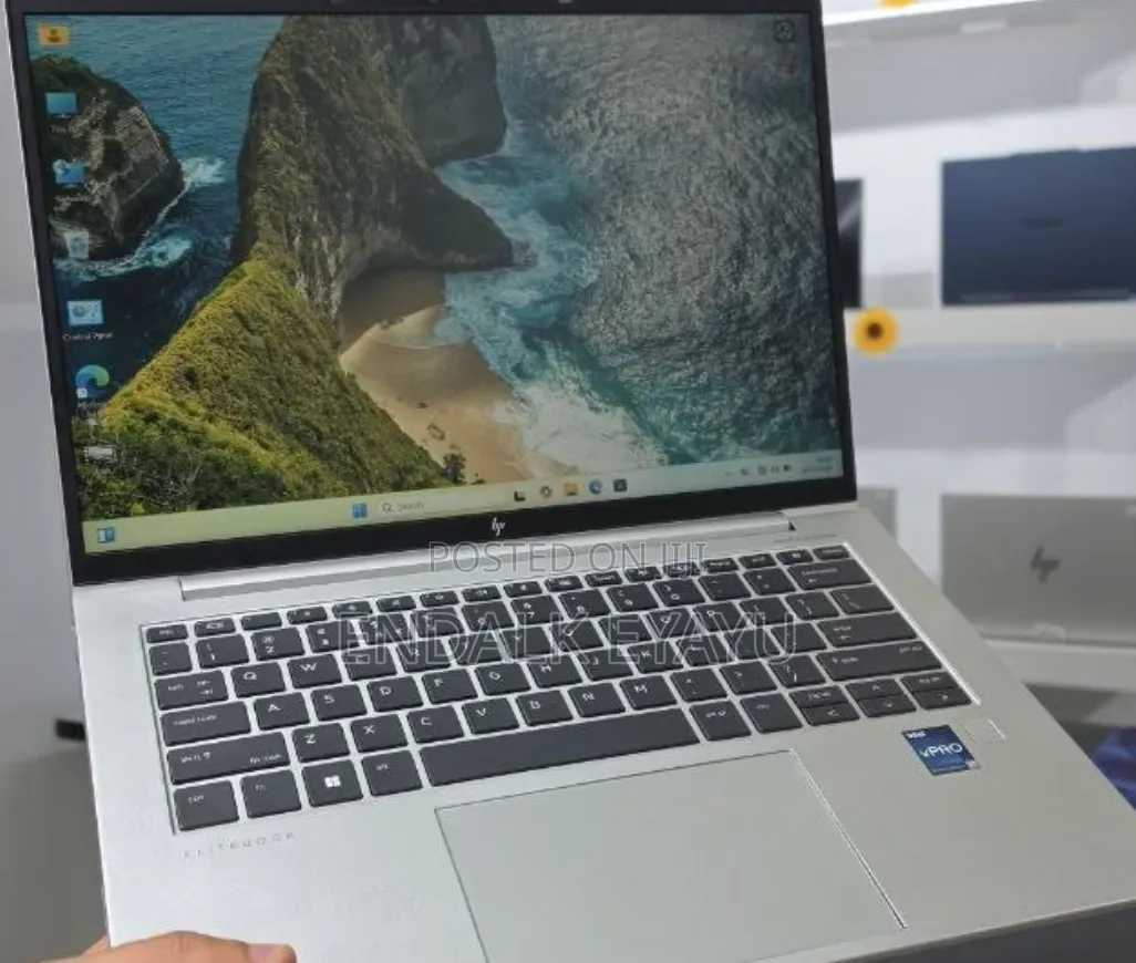 New Laptop HP EliteBook 840 G9 16GB Intel Core i7 SSD 512GB