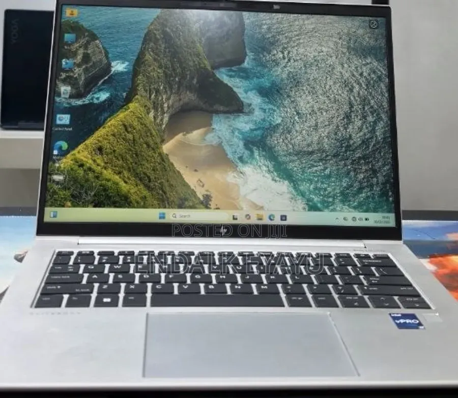 New Laptop HP EliteBook 840 G9 16GB Intel Core i7 SSD 512GB