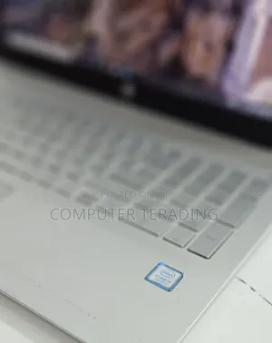 New Laptop HP Pavilion 15 8GB Intel Core i5 HDD 1T
