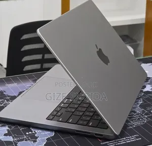 New Laptop Apple MacBook Pro 2023 M3 8GB Apple M3 Pro SSD 512GB