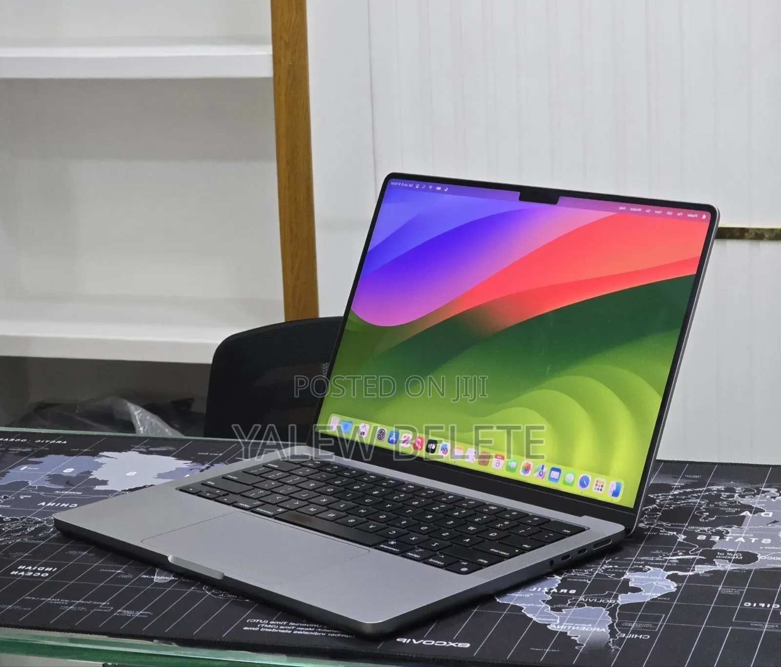 New Laptop Apple MacBook Pro 2023 M3 8GB Apple M3 SSD 512GB