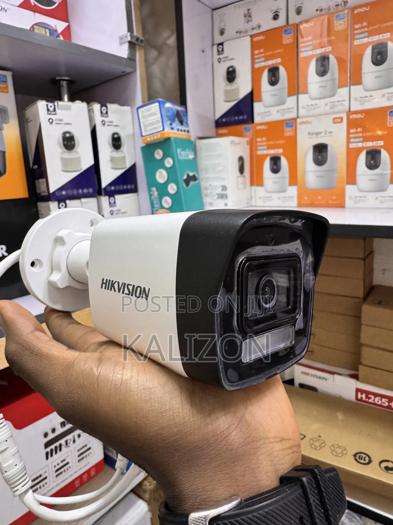 Hikvision 2MP Smart Hybrid Light Bullet Camera OutdoorFixed የደህንነት ካሜራ