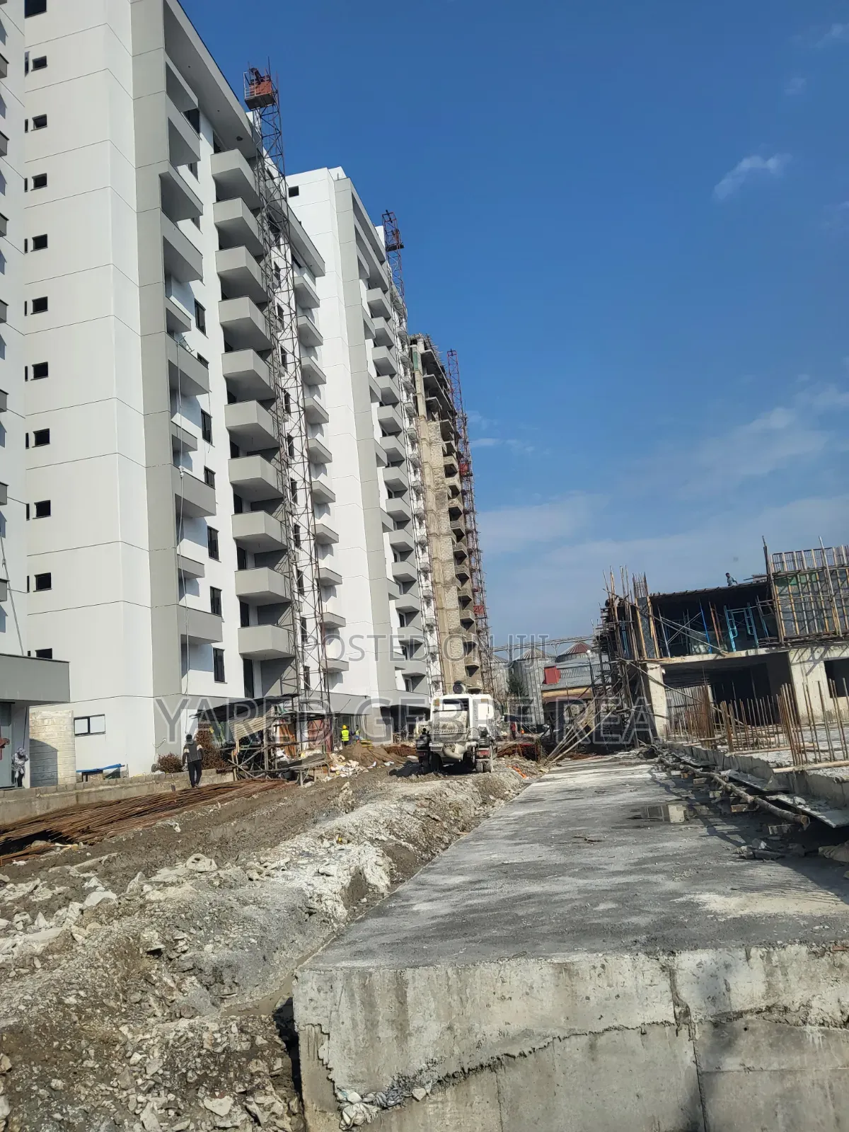 4bdrm Apartment in 🚨 አስቸኳይ Apartments , Bole for sale