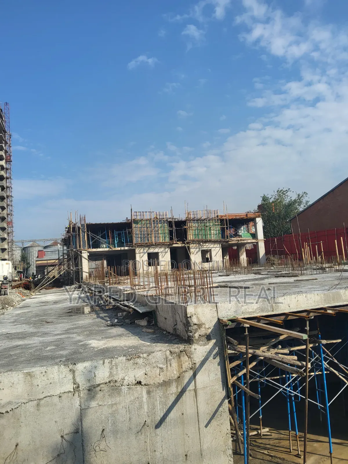 4bdrm Apartment in 🚨 አስቸኳይ Apartments , Bole for sale