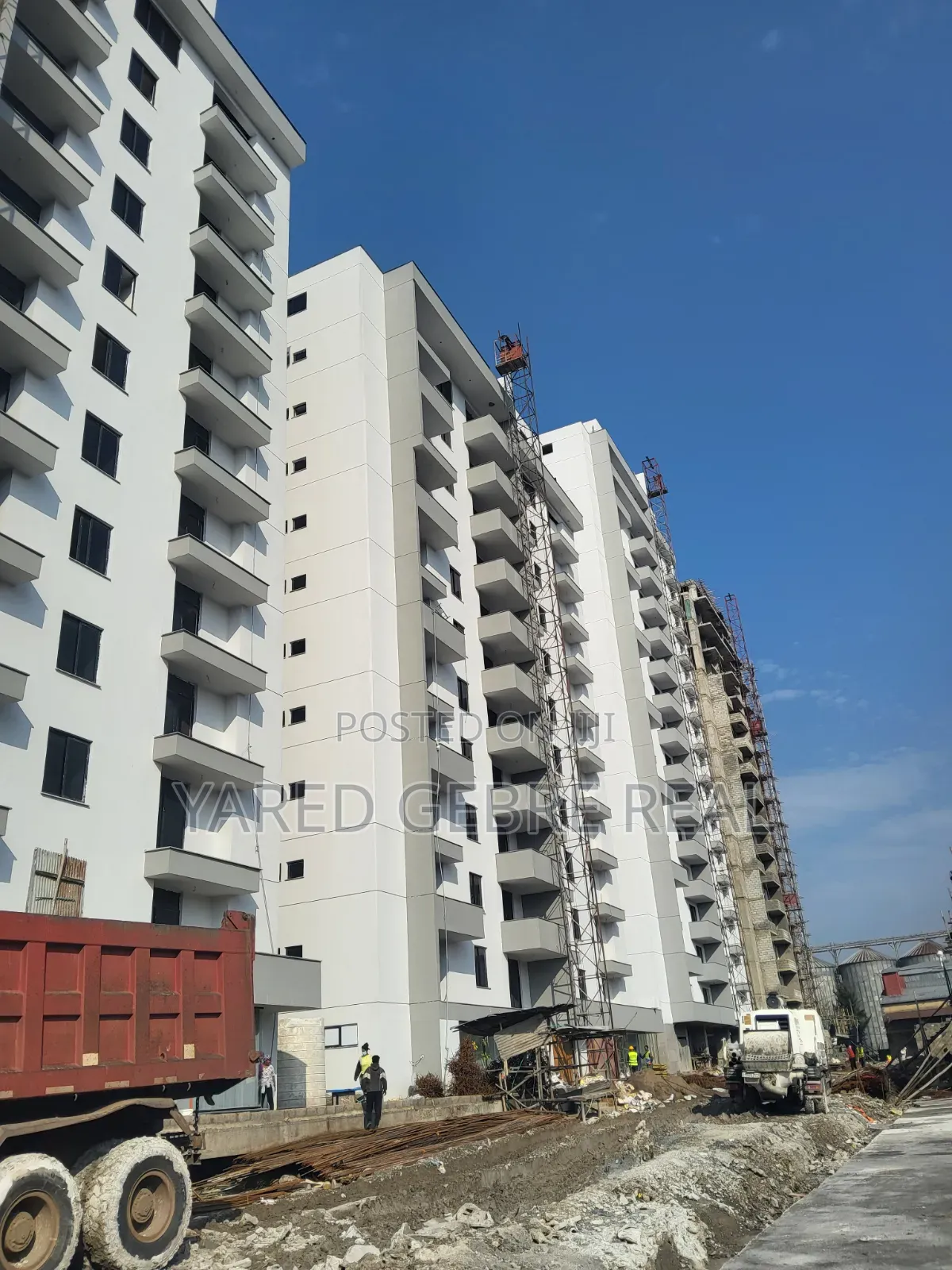 4bdrm Apartment in 🚨 አስቸኳይ Apartments , Bole for sale