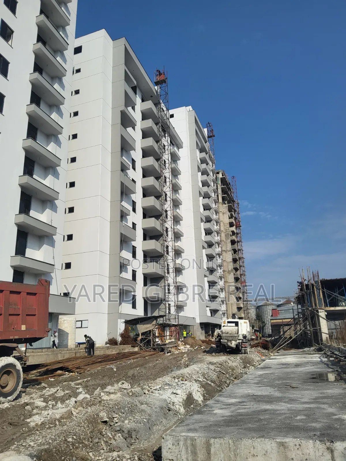 4bdrm Apartment in 🚨 አስቸኳይ Apartments , Bole for sale