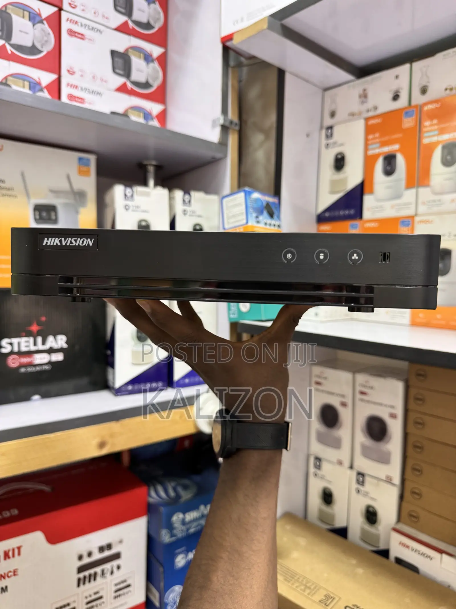 የ Hikvision Turbo HD DVR (7200 Series) የደህንነት ካሜራ መቆጣጠሪያ