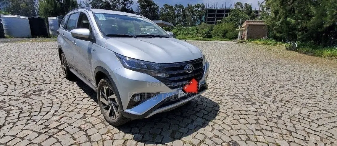 Toyota Rush 1.5 AWD 2021 Silver