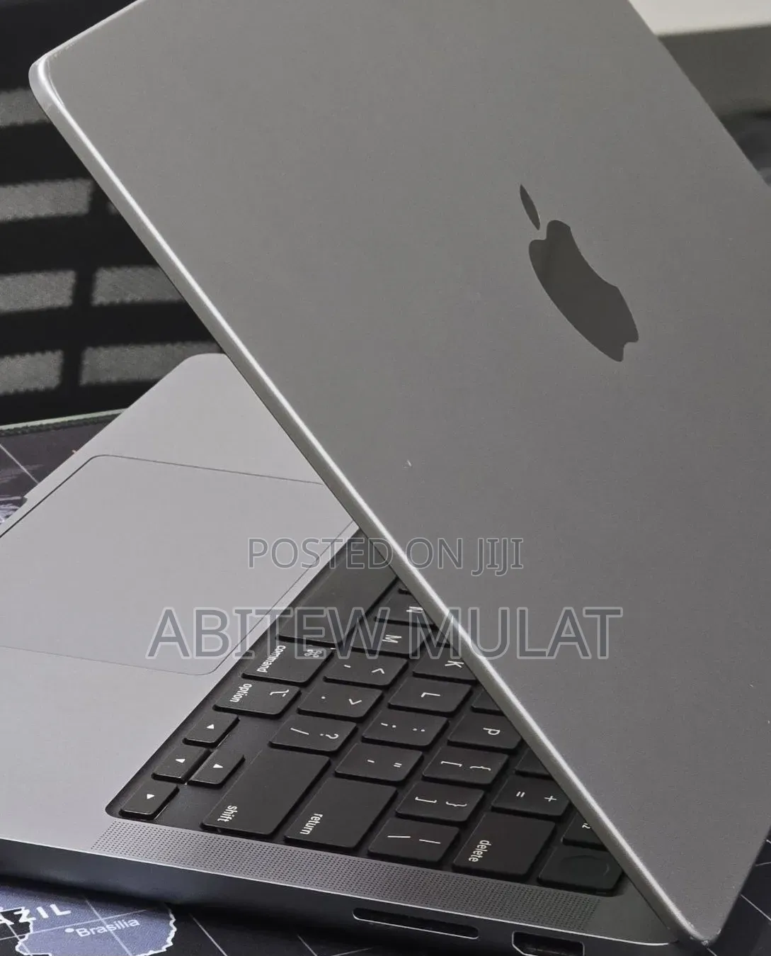 New Laptop Apple MacBook Pro 2023 M3 8GB Apple M3 Pro SSD 512GB